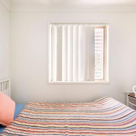 Room With Separate Bath In Shared Homestay 레드클리프 외부 사진