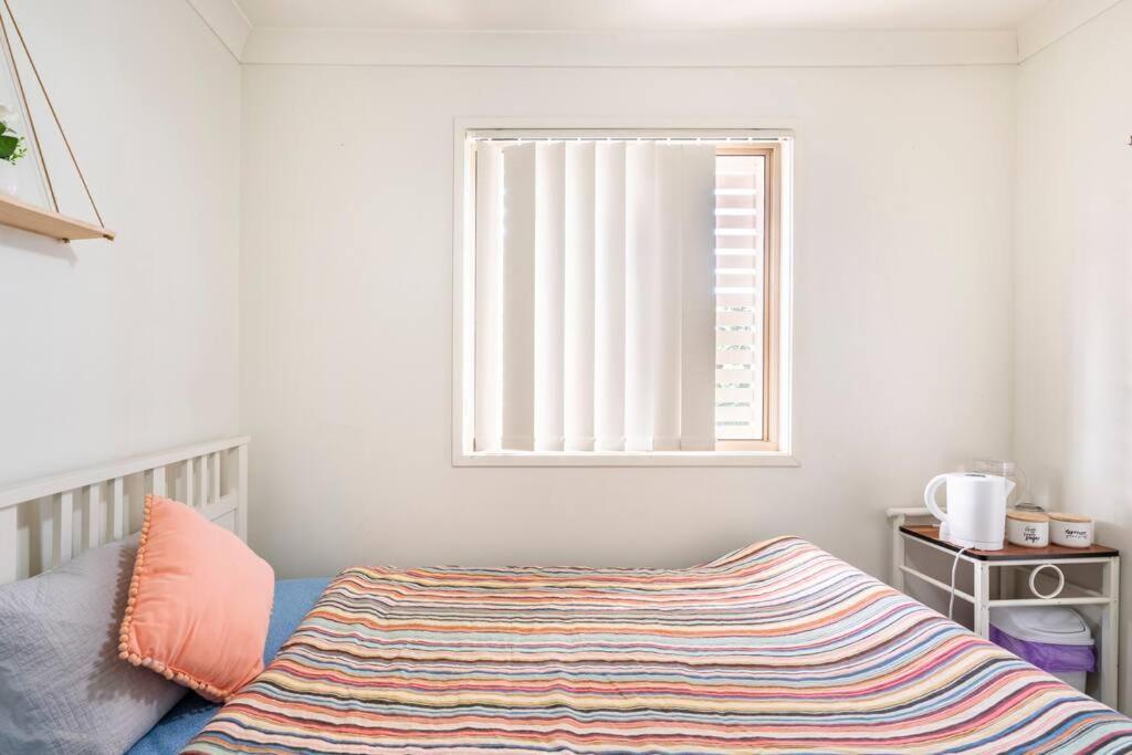 Room With Separate Bath In Shared Homestay 레드클리프 외부 사진