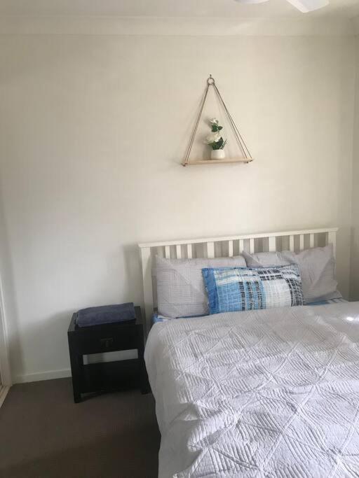Room With Separate Bath In Shared Homestay 레드클리프 외부 사진