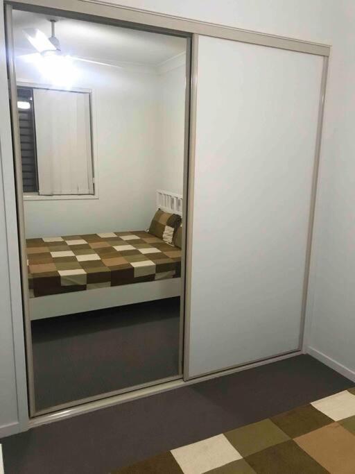 Room With Separate Bath In Shared Homestay 레드클리프 외부 사진